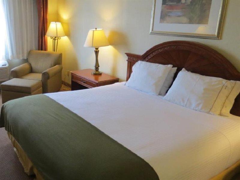 Baymont & By Wyndham Hotel 2*