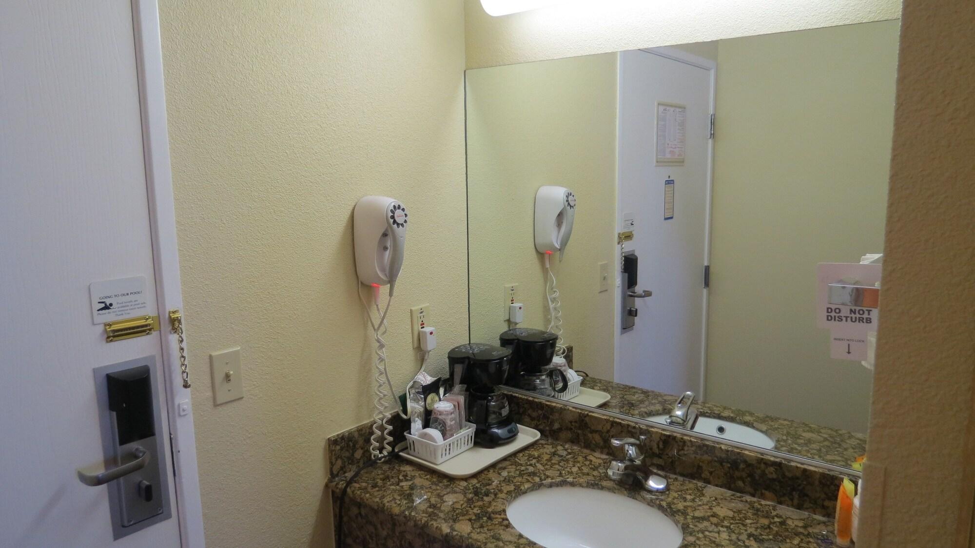 Baymont & By Wyndham 2*