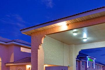Baymont & By Wyndham 2*