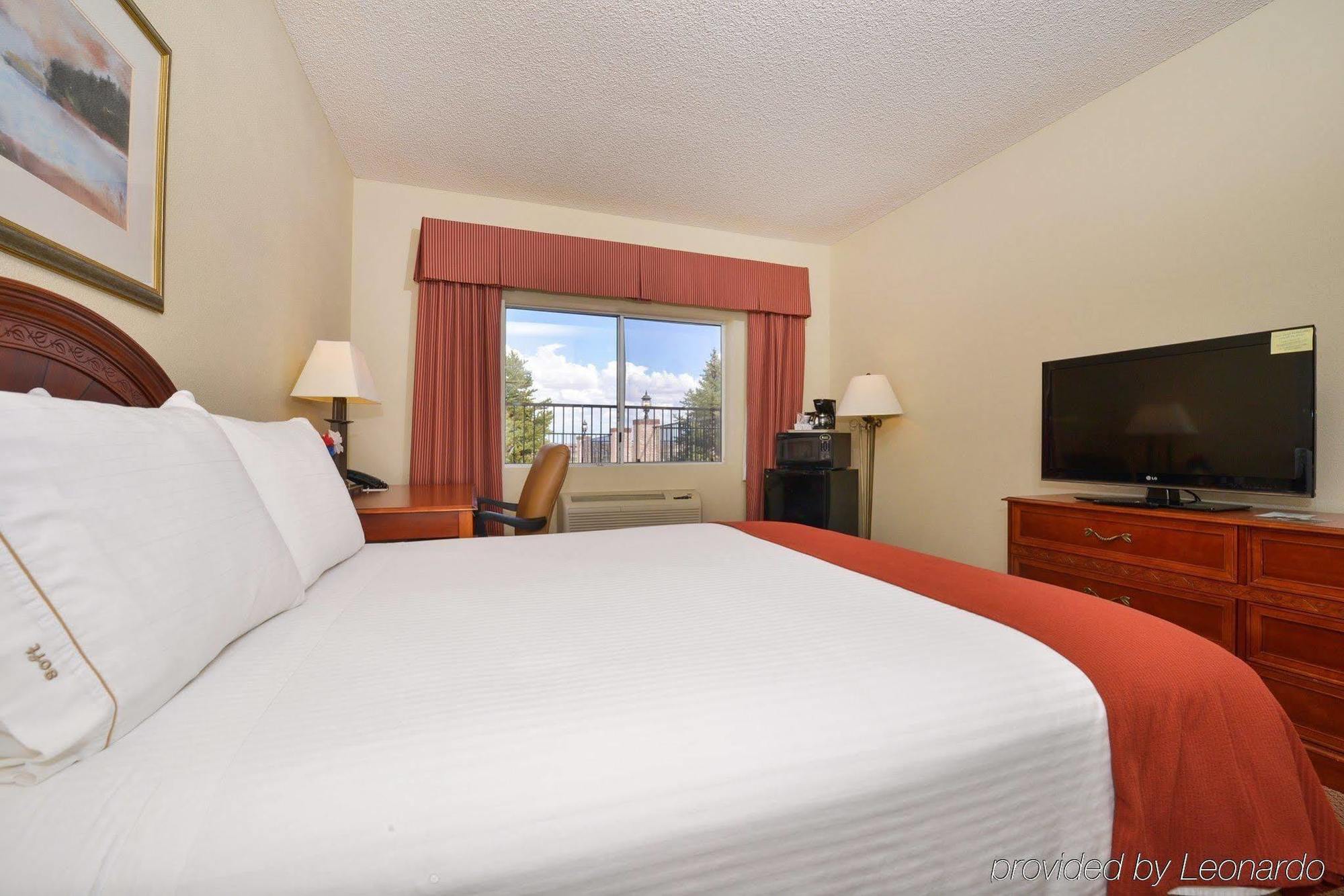 Baymont & By Wyndham Hotel 2*
